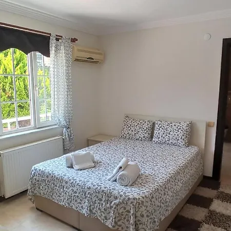 Turkan Kusadasi